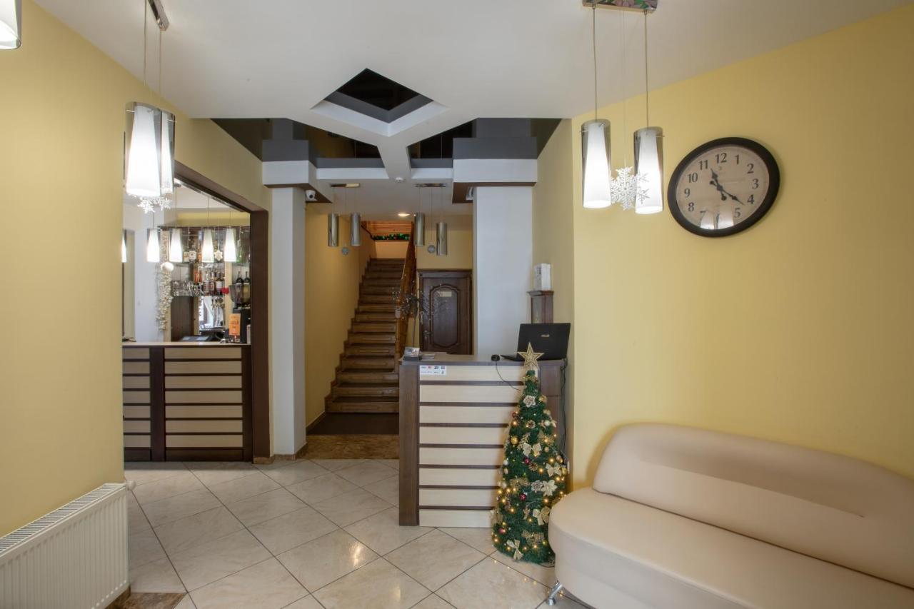 Altair Hotel บูโคเวล ภายนอก รูปภาพ
