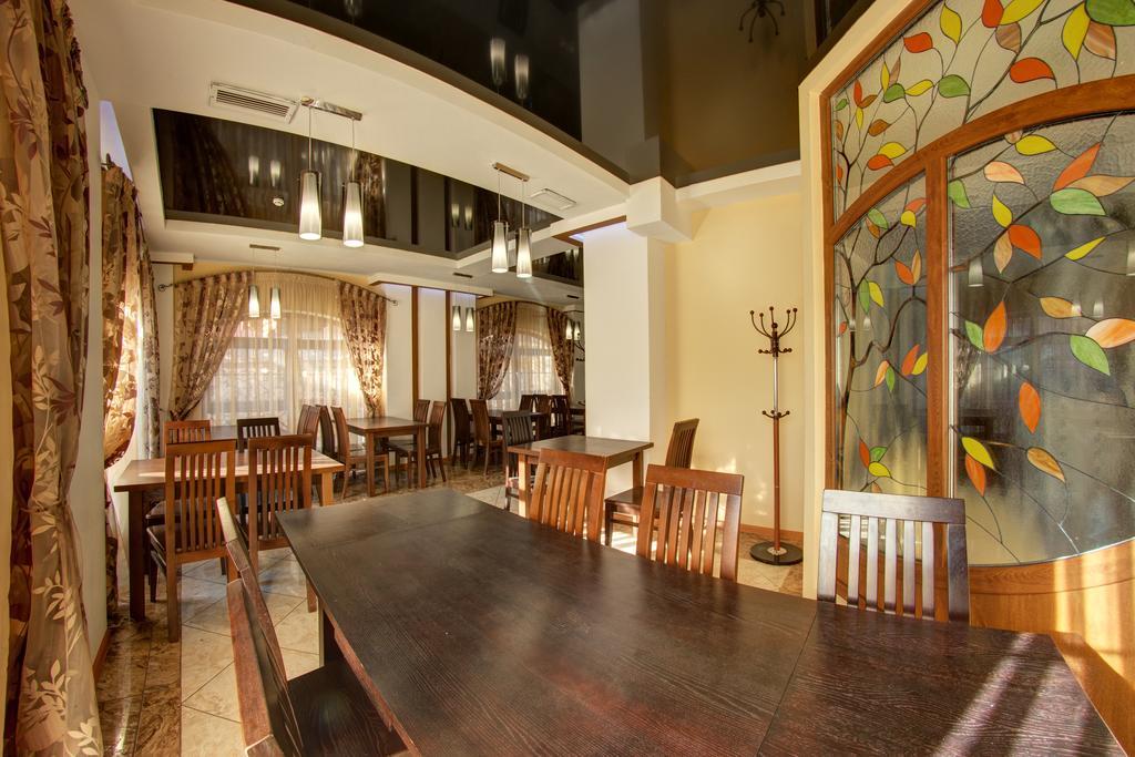 Altair Hotel บูโคเวล ภายนอก รูปภาพ